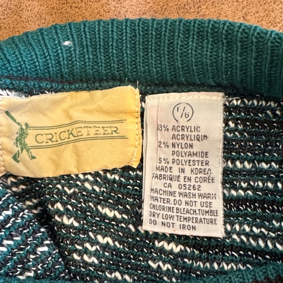 VINTAGE Geometric Knit Sweater | Medium | Green/Grey - Picture 8 of 8